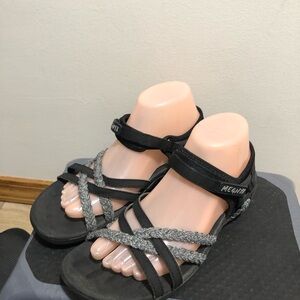 MEGNYA Women's Black Gray Strappy Black and Gray Sandals Size 9